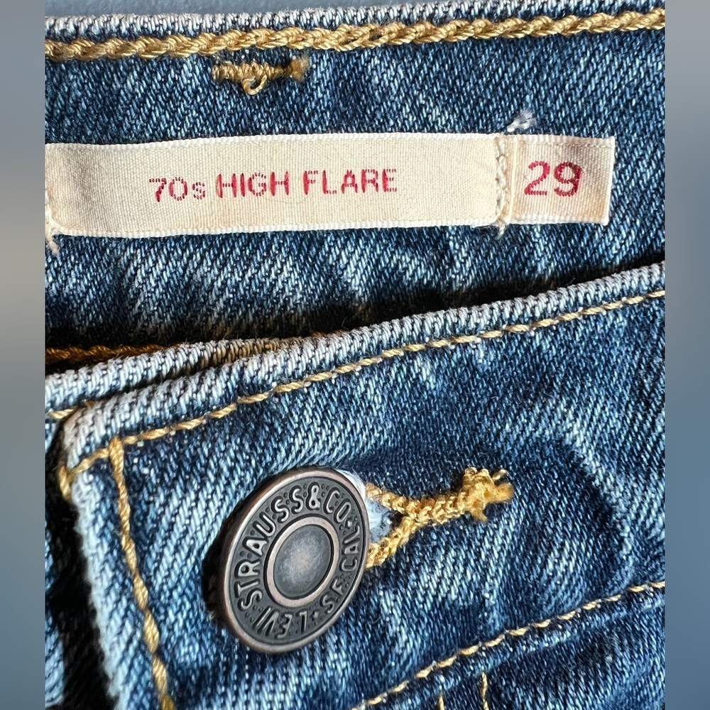 Levi's 70s High Flare Jeans Women Size 29 X30 High Rise Médium Wash Denim - Picture 3 of 13